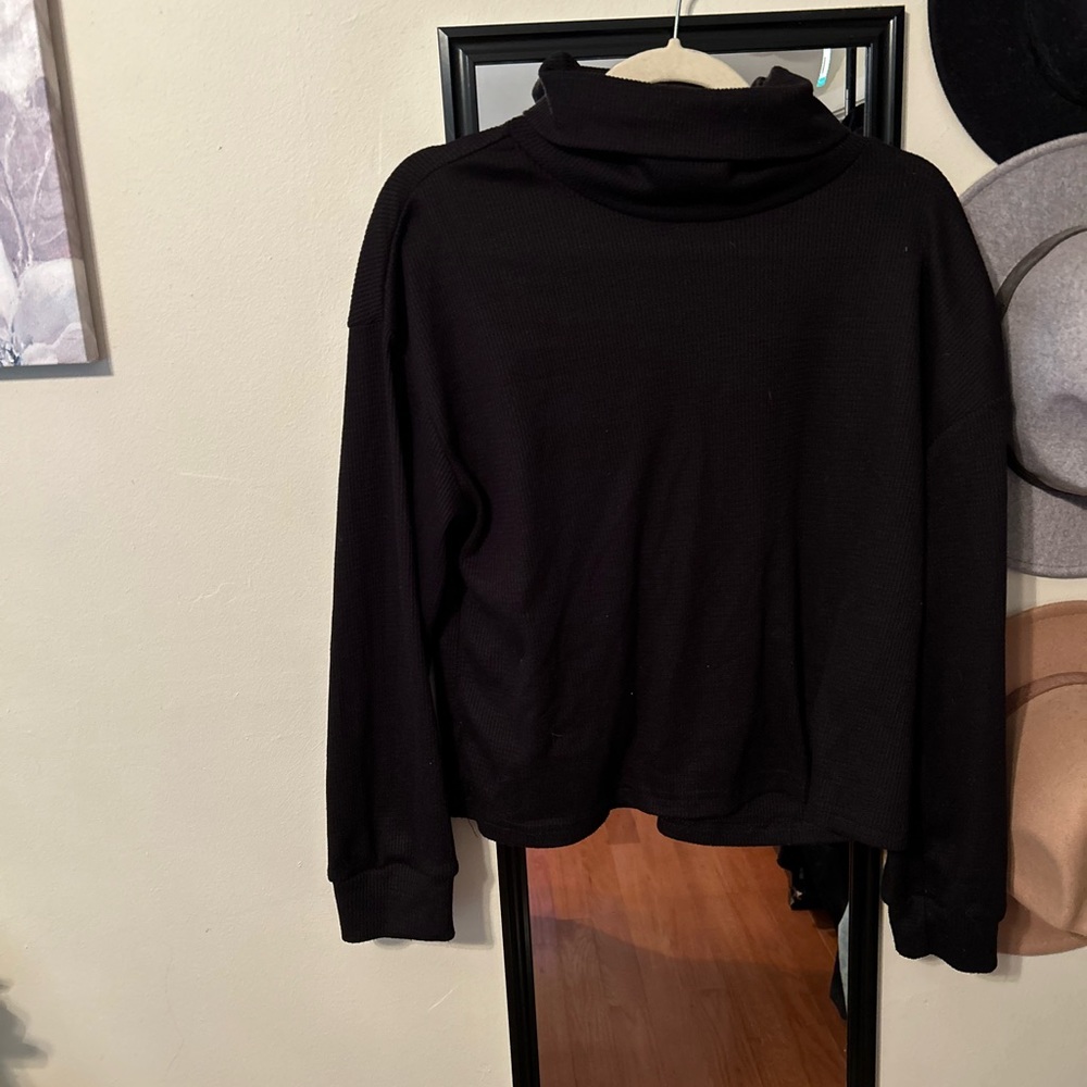 Waffle knit turtle neck